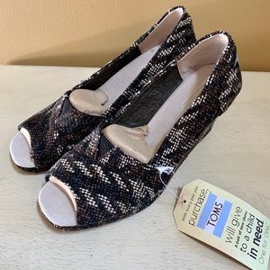 Toms wedges Women’s size 9 NWT
